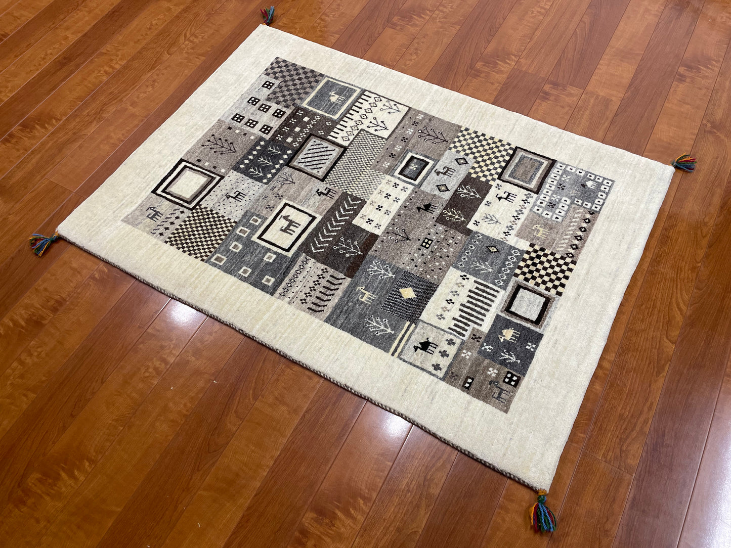 【オンライン限定】カシュクリギャッベ 125cm x 88cm RJ12461