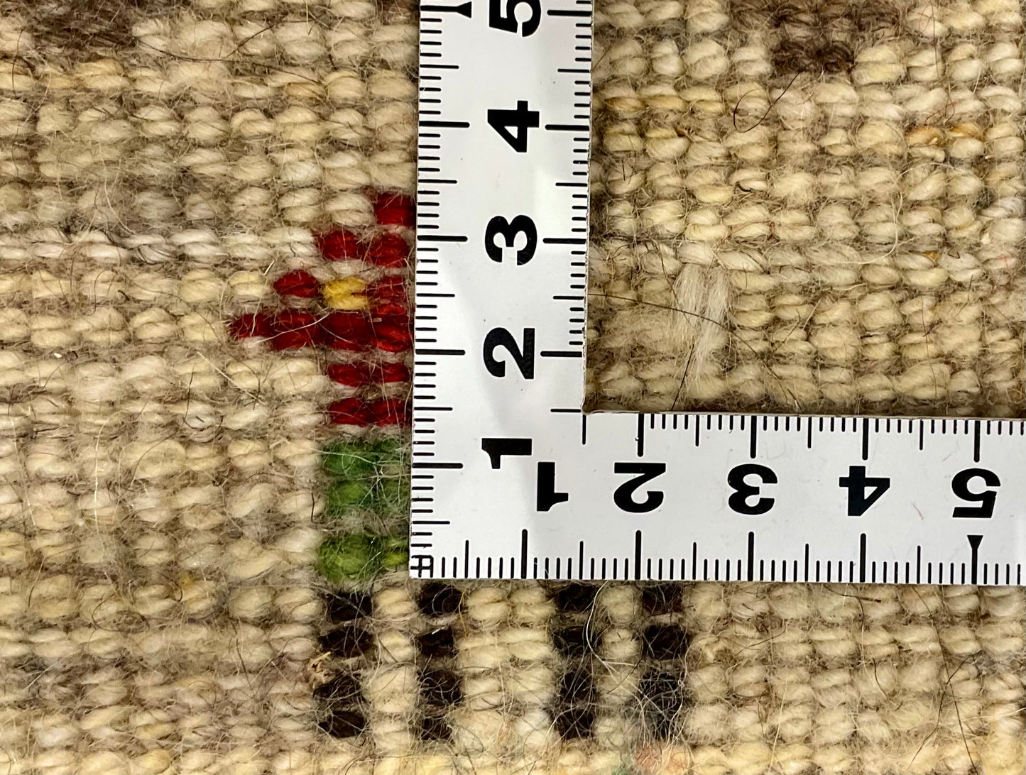 ギャッベ 44cm x 46cm Z1243