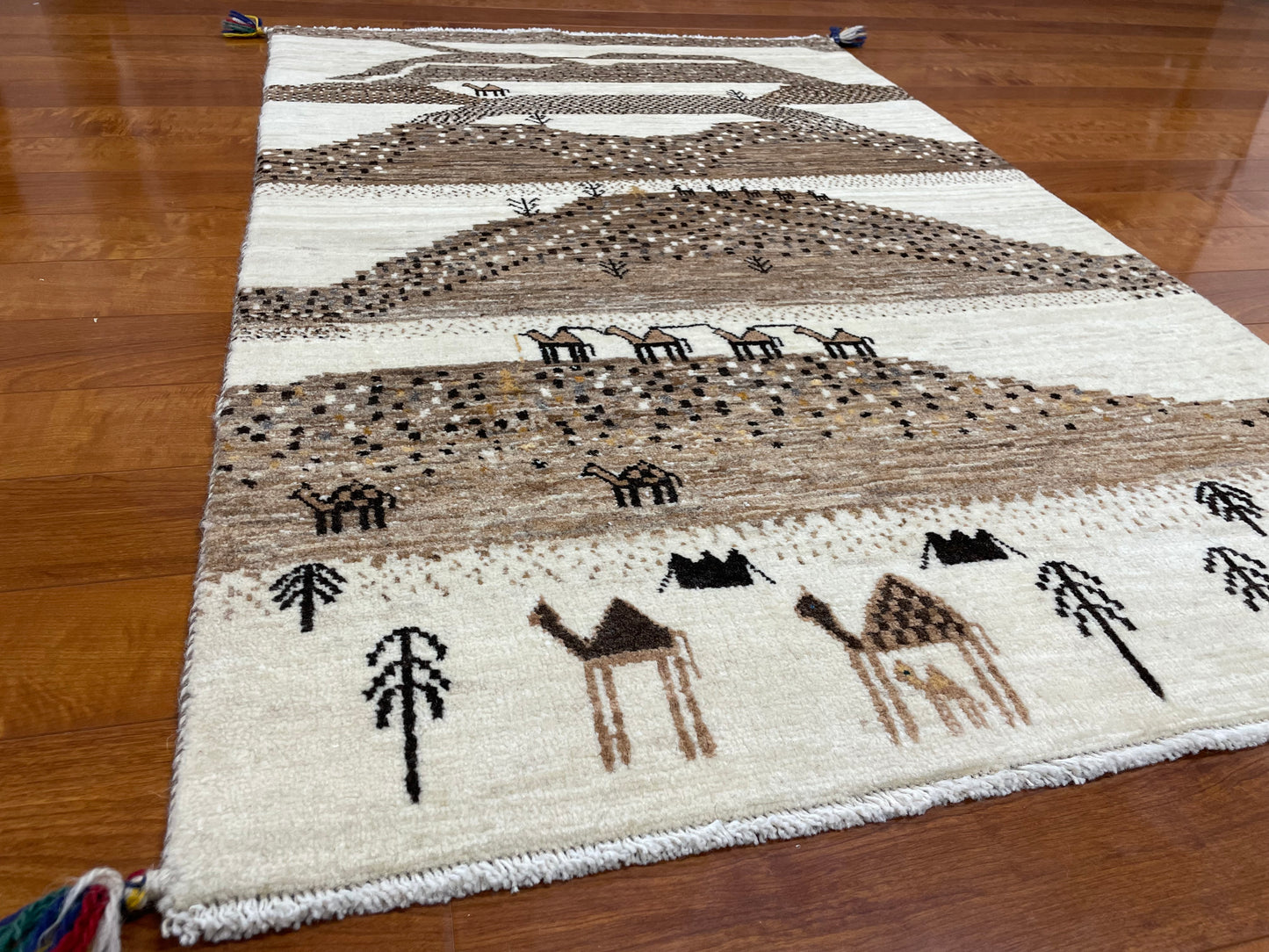 【オンライン限定】カシュクリギャッベ 134cm x 85cm BT12198
