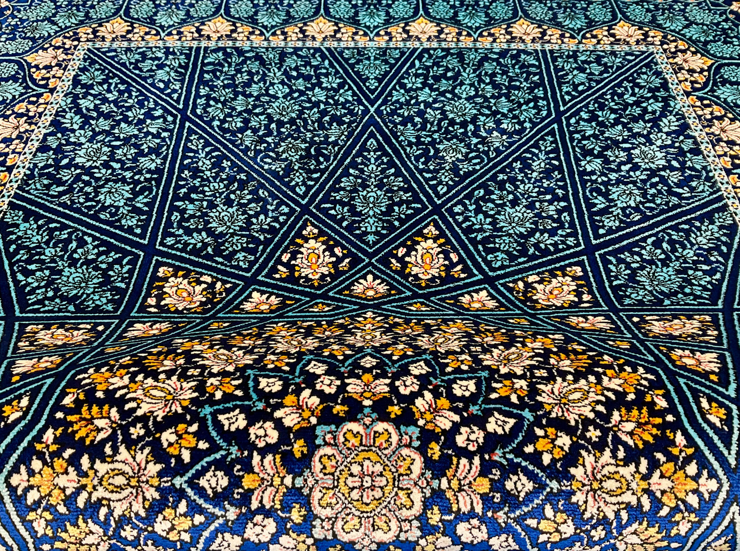 ペルシャンシルク 120cm x 80cm PS10682