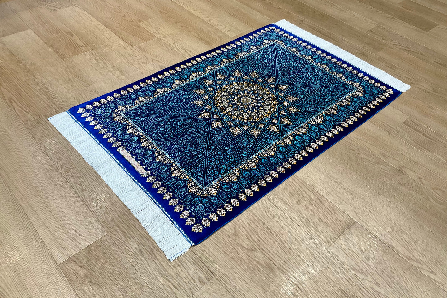 ペルシャンシルク 120cm x 80cm PS10682