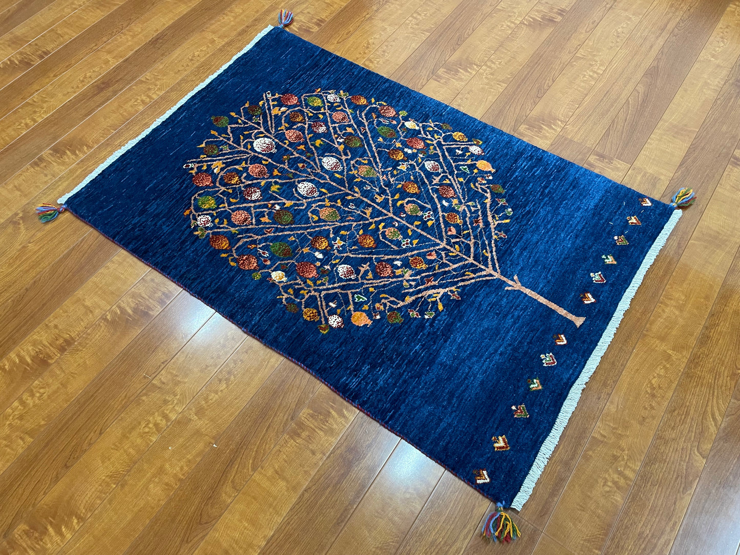 【オンライン限定】カシュクリギャッベ 128cm x 84cm RJ7685