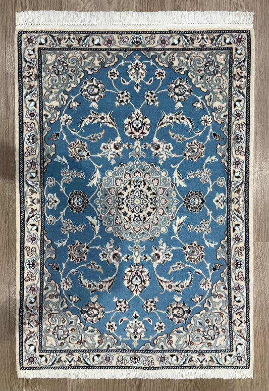 ナインシシラ 93cm x 65cm NT7574