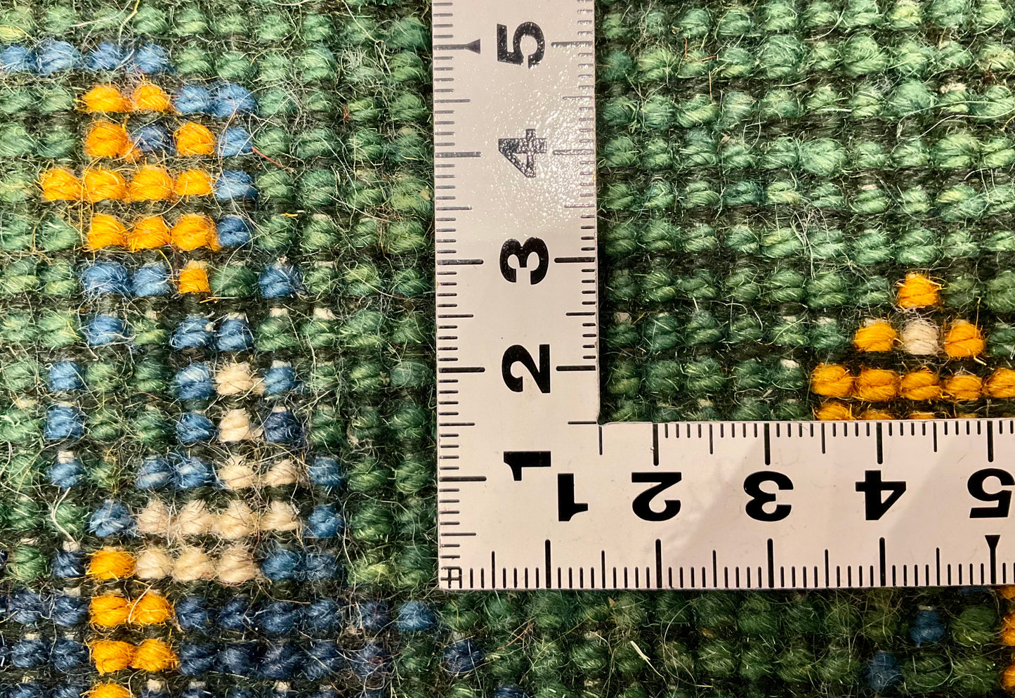 ギャッベ 44cm x 40cm Z1762