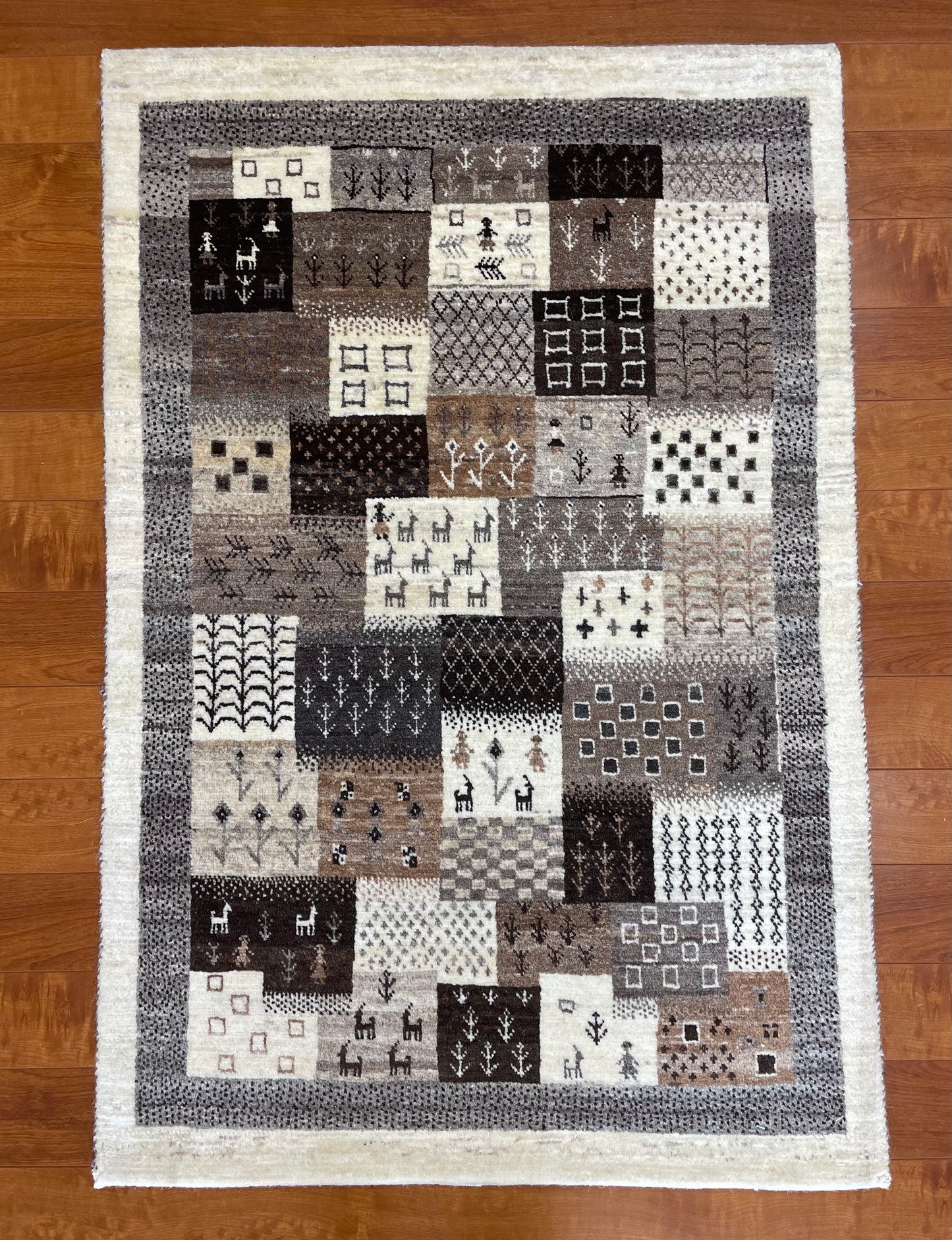 【オンライン限定】カシュクリギャッベ 123cm x 82cm BT13431