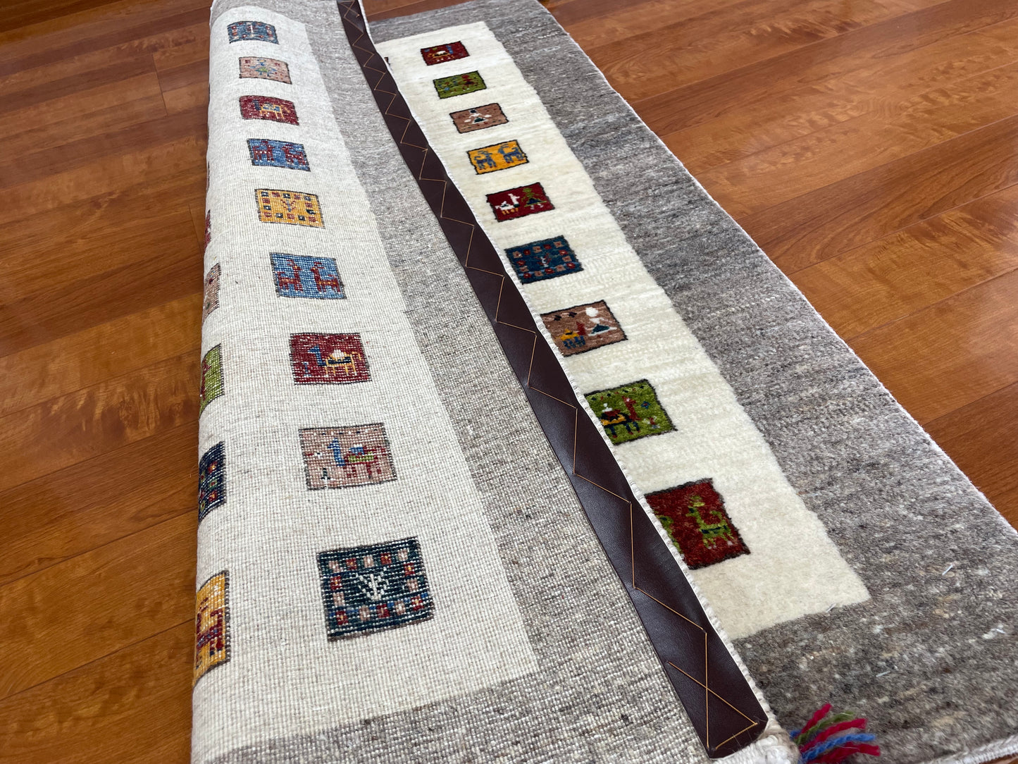 【オンライン限定】カシュクリギャッベ 130cm x 84cm RJ3039
