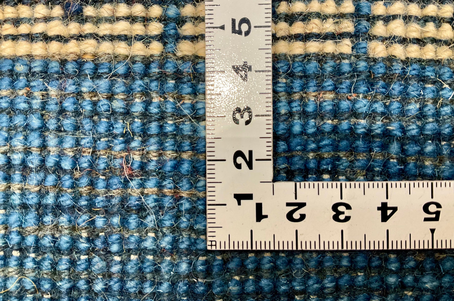 ギャッベ 42cm x 39cm Z810