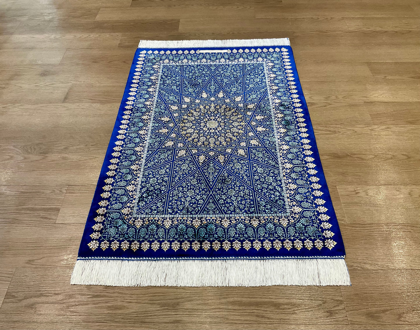 ペルシャンシルク 120cm x 80cm PS10682
