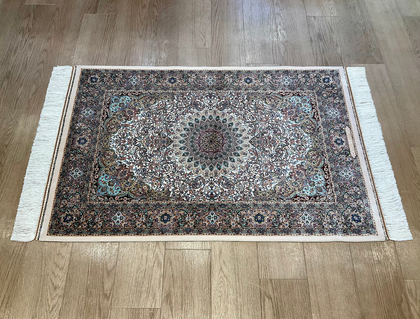 ペルシャンシルク 120cm x 80cm PS9644