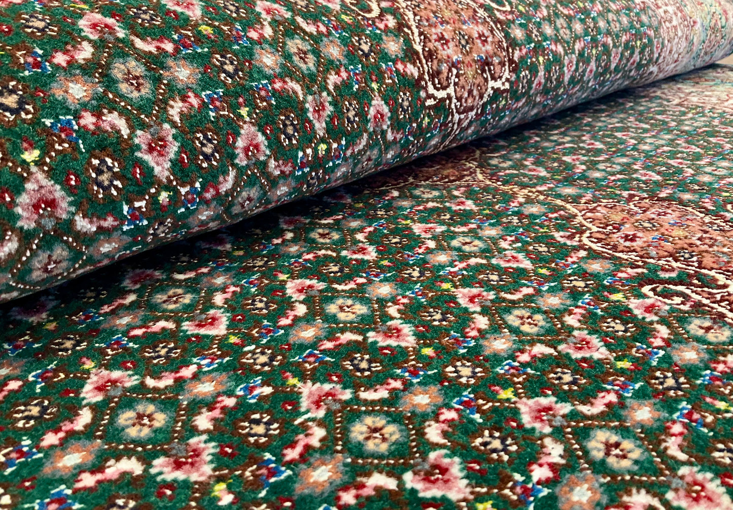 タブリーズ アブドラーヒ工房 171cm x 106cm PS8637