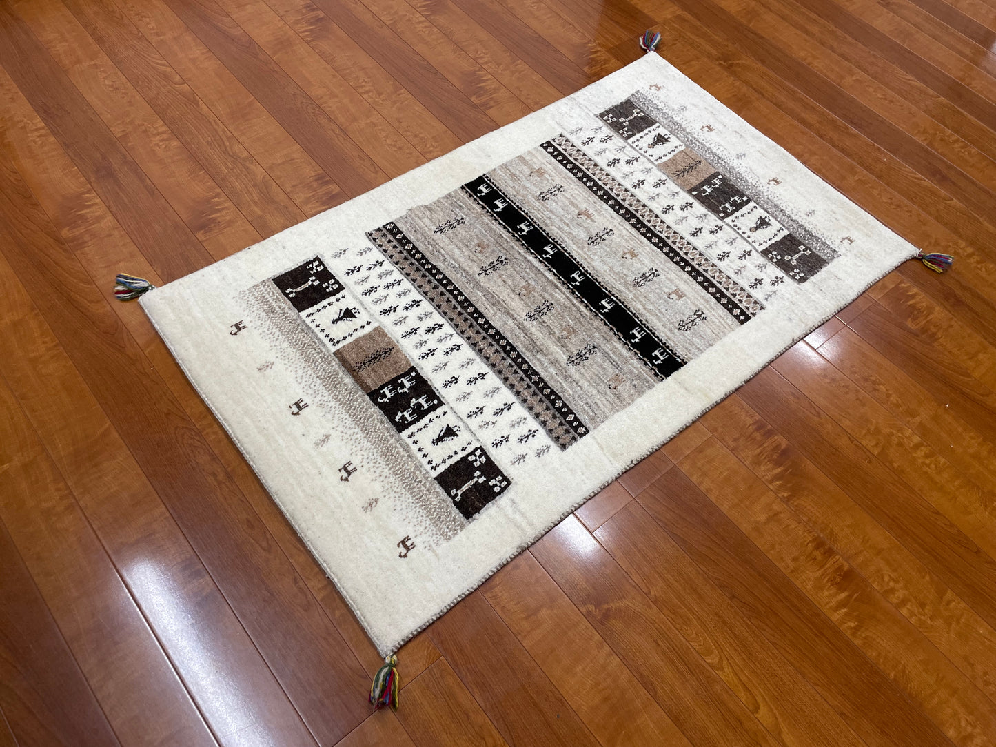 【オンライン限定】カシュクリギャッベ 136cm x 80cm RJ518