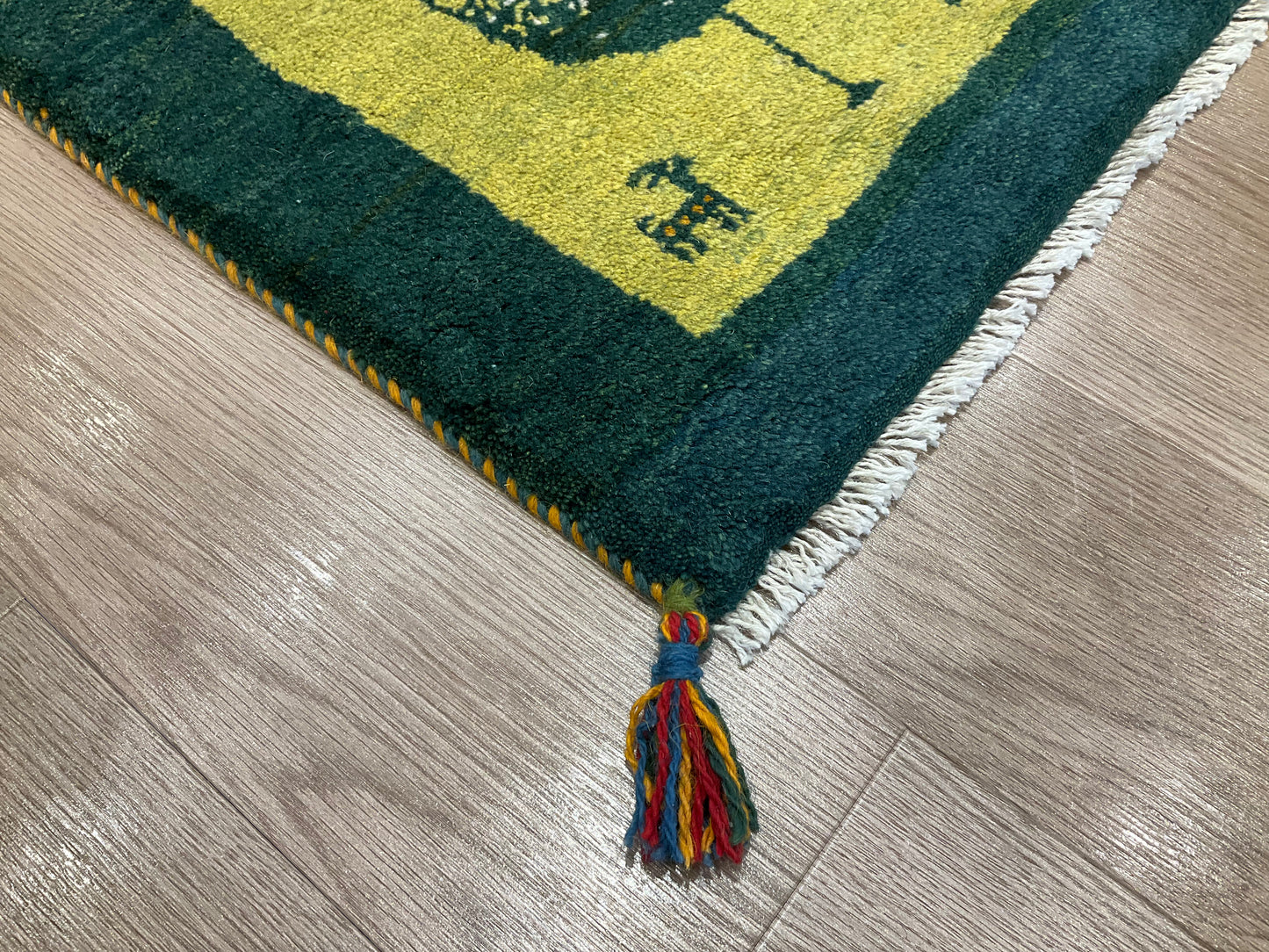 ギャッベ 120cm x 83cm RJ10355