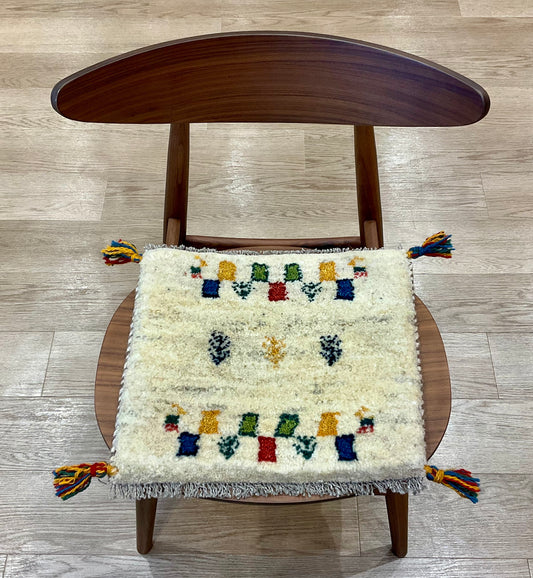 ギャッベ 40cm x 37cm T2027