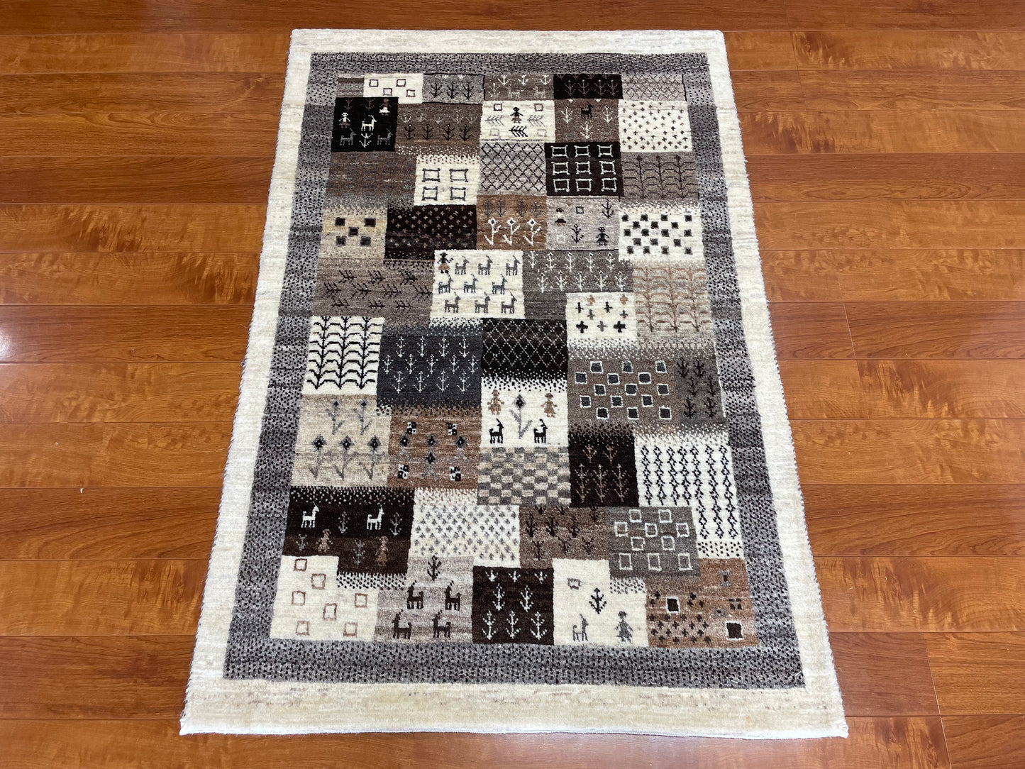 【オンライン限定】カシュクリギャッベ 123cm x 82cm BT13431