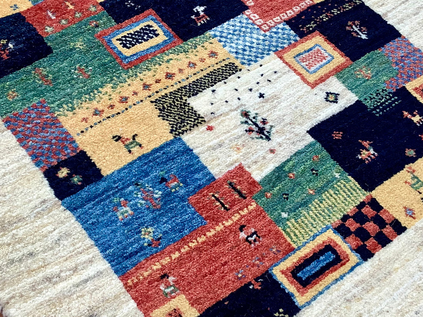 【オンライン限定】カシュクリ 92cm x 64cm RJ7820