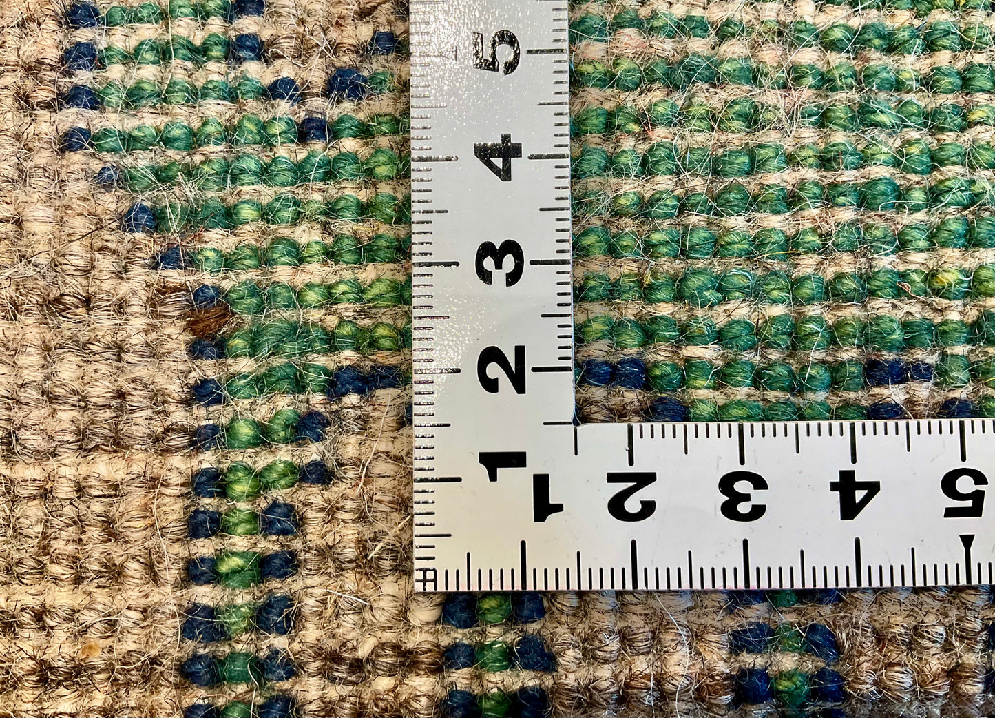 ギャッベ 84cm x 66cm RJ12568