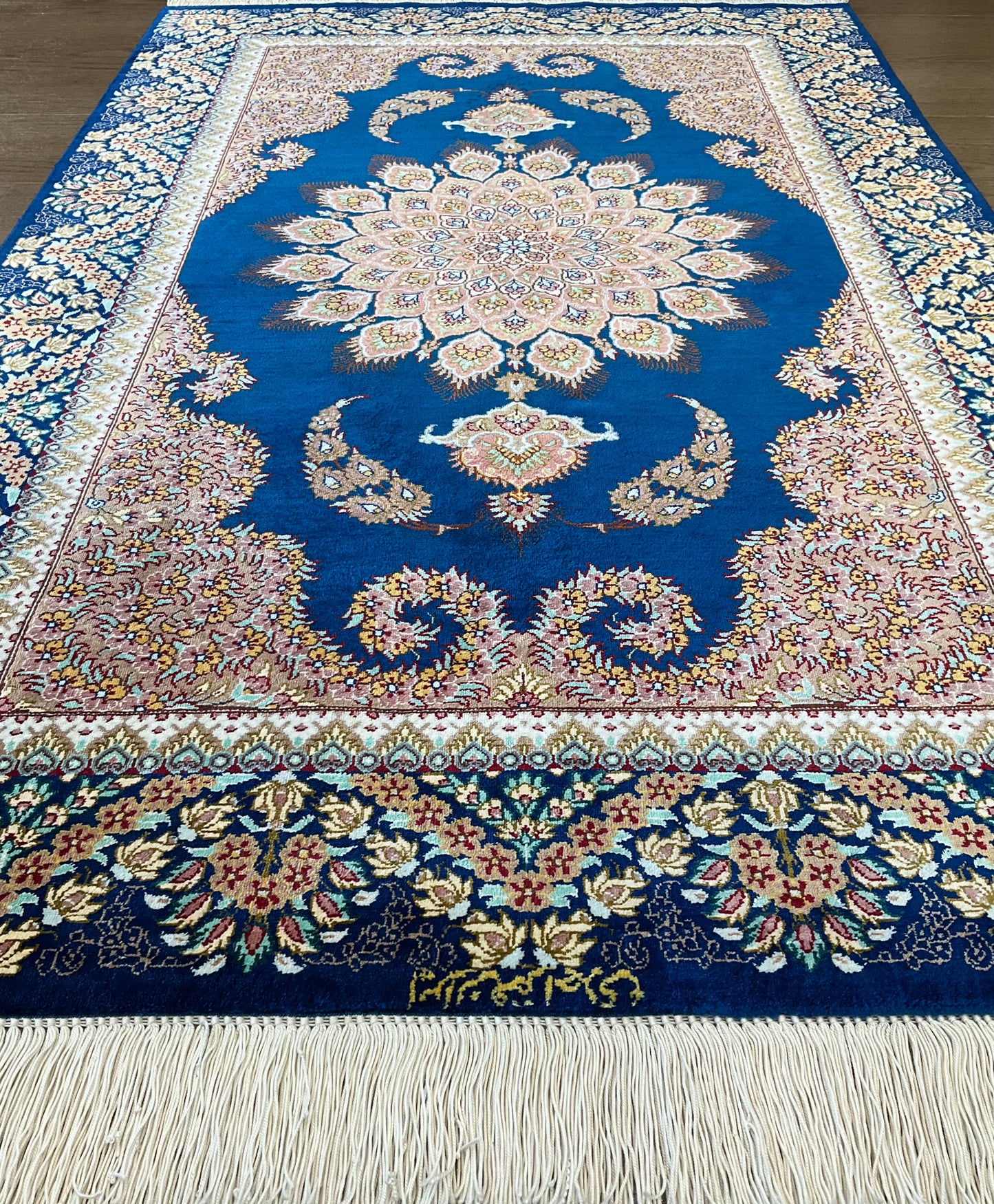 クム アフマディ工房 120cm x 75cm NT10625