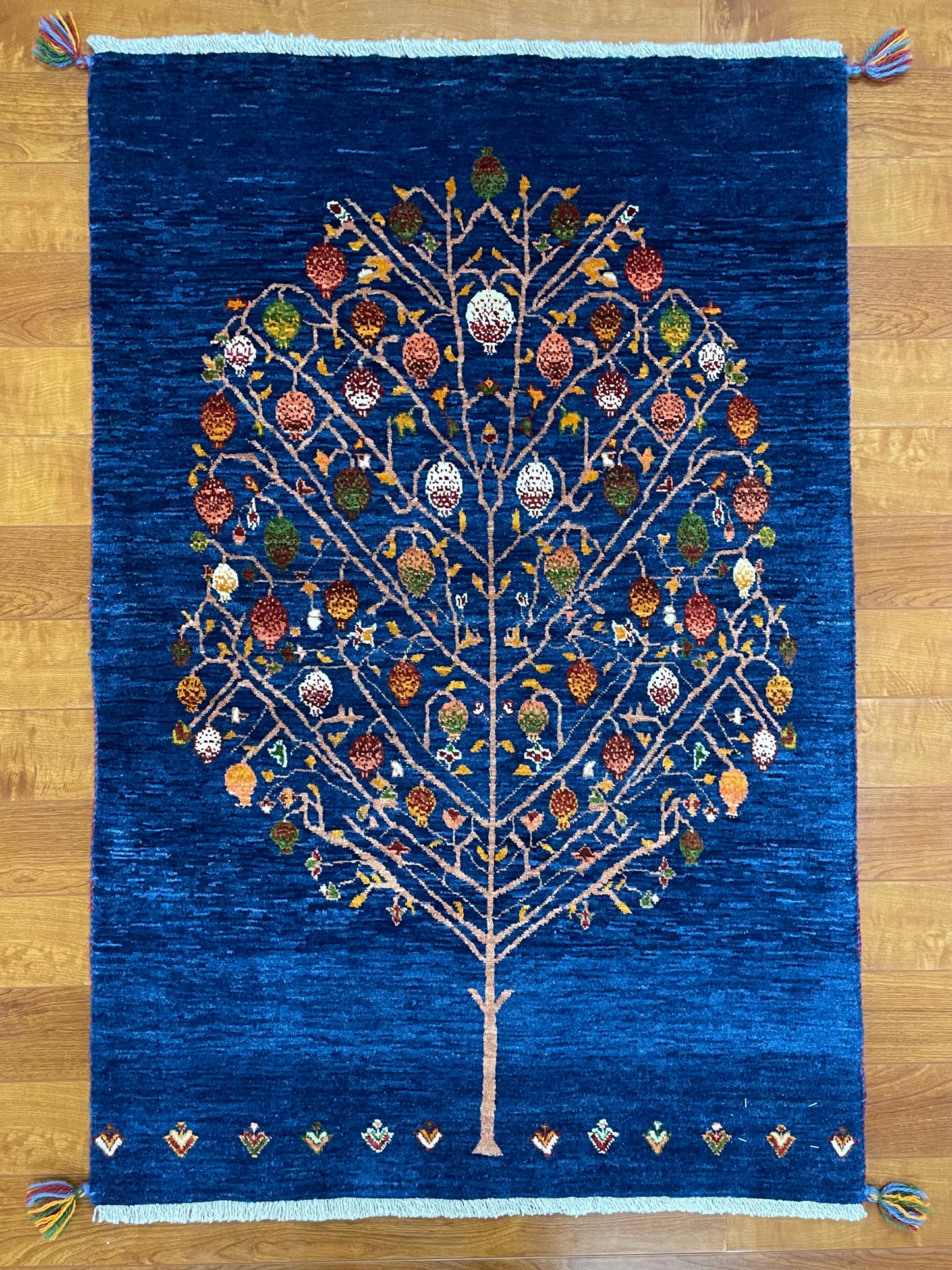 【オンライン限定】カシュクリギャッベ 128cm x 84cm RJ7685