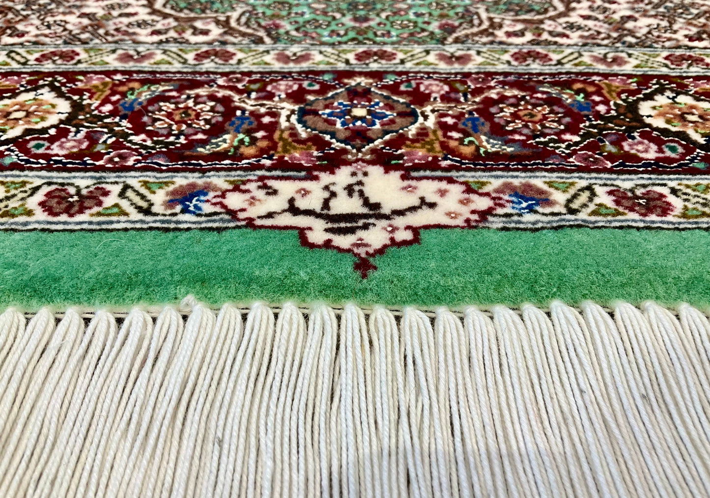 タブリーズ アブドラーヒ工房 130cm x 84cm PS7592