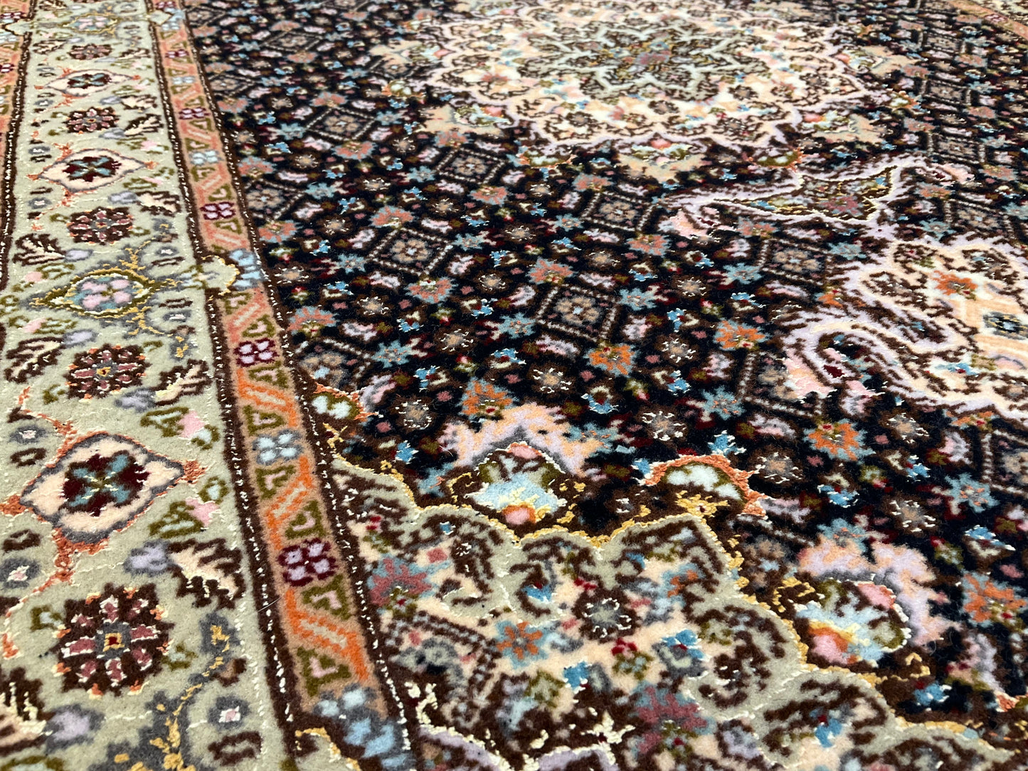 タブリーズ 工房 93cm x 62cm PS7986