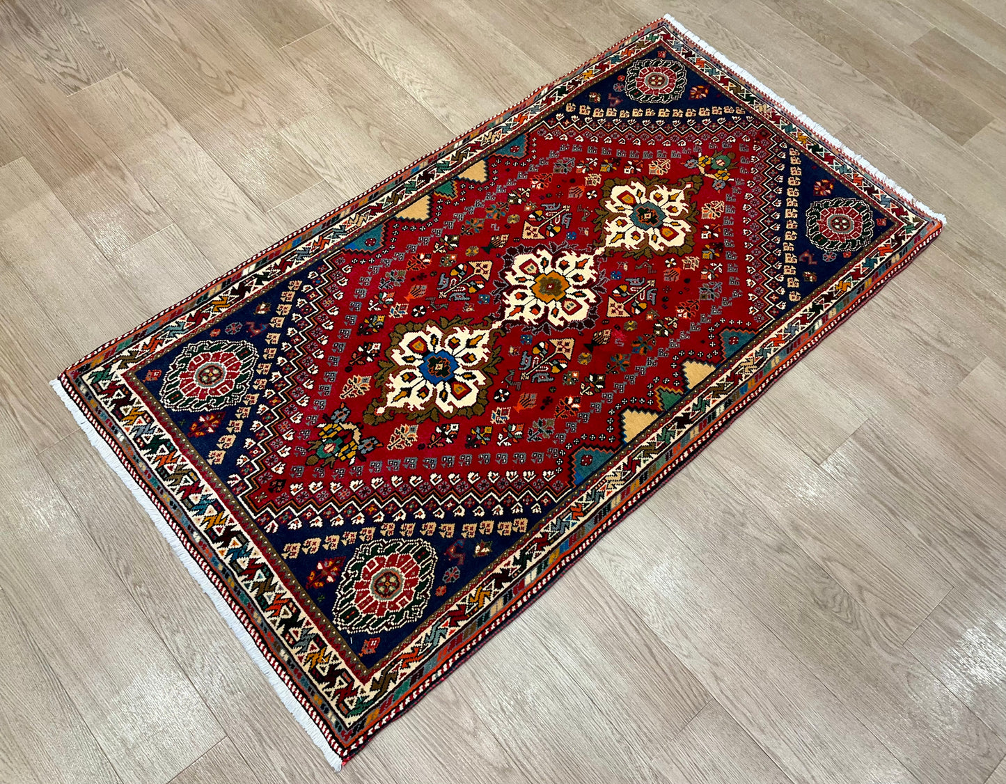 シラーズ 161cm x 89cm RJ975
