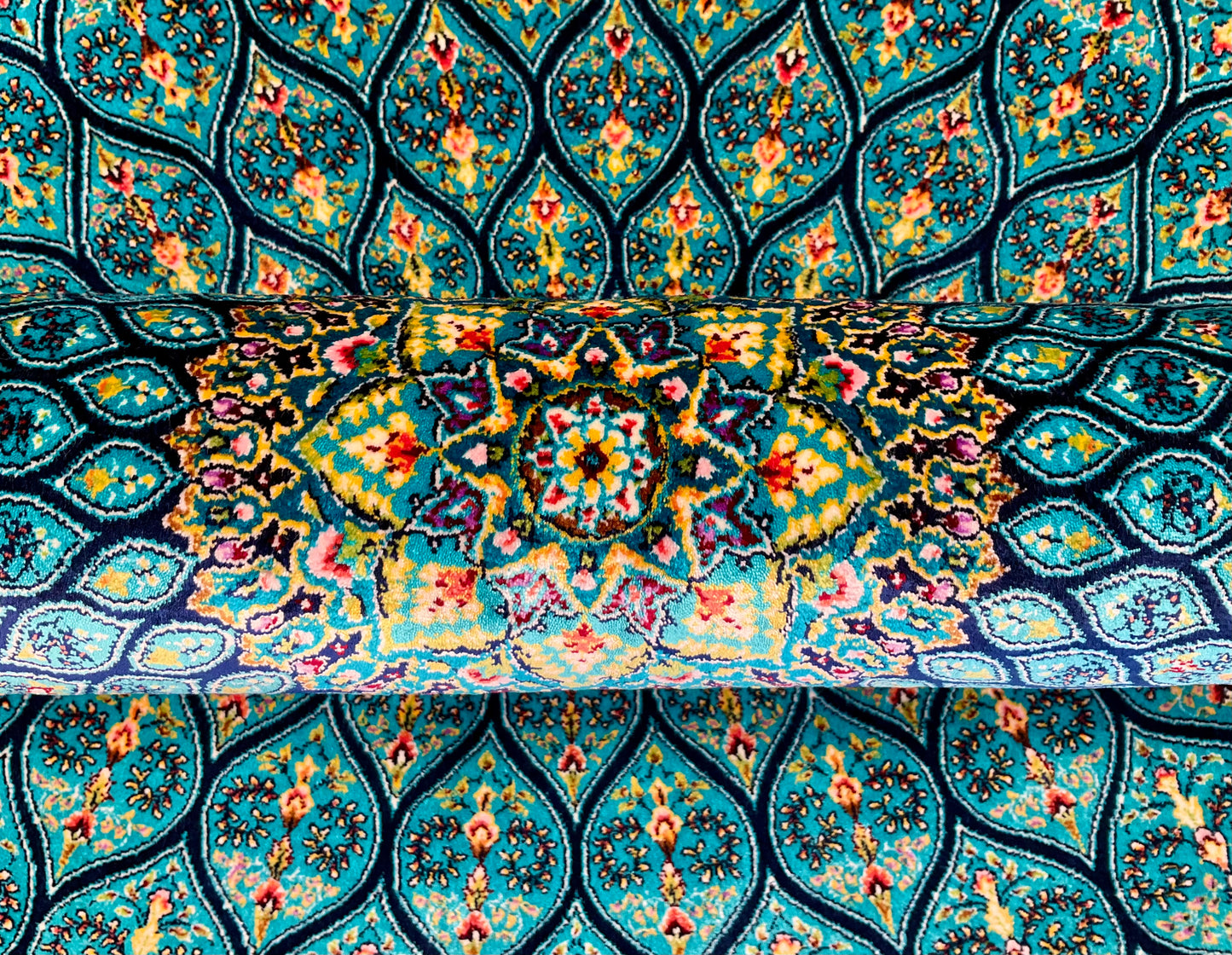ペルシャンシルク 120cm x 80cm PS10690