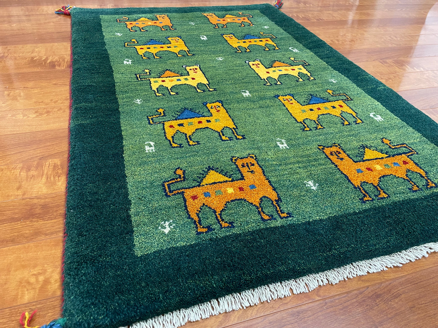 【オンライン限定】ギャッベ 128cm x 86cm RJ3526