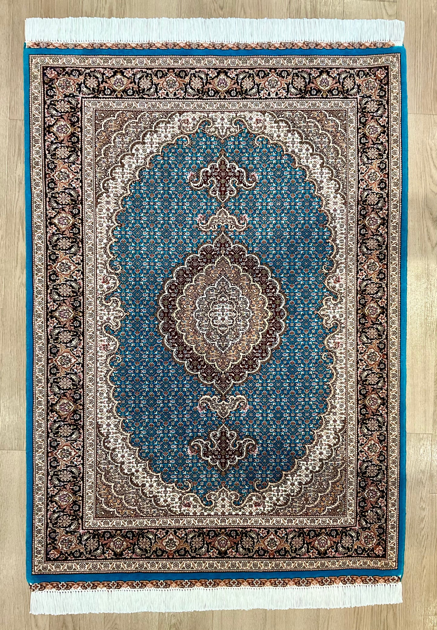 タブリーズ 150cm x 107cm PS8034