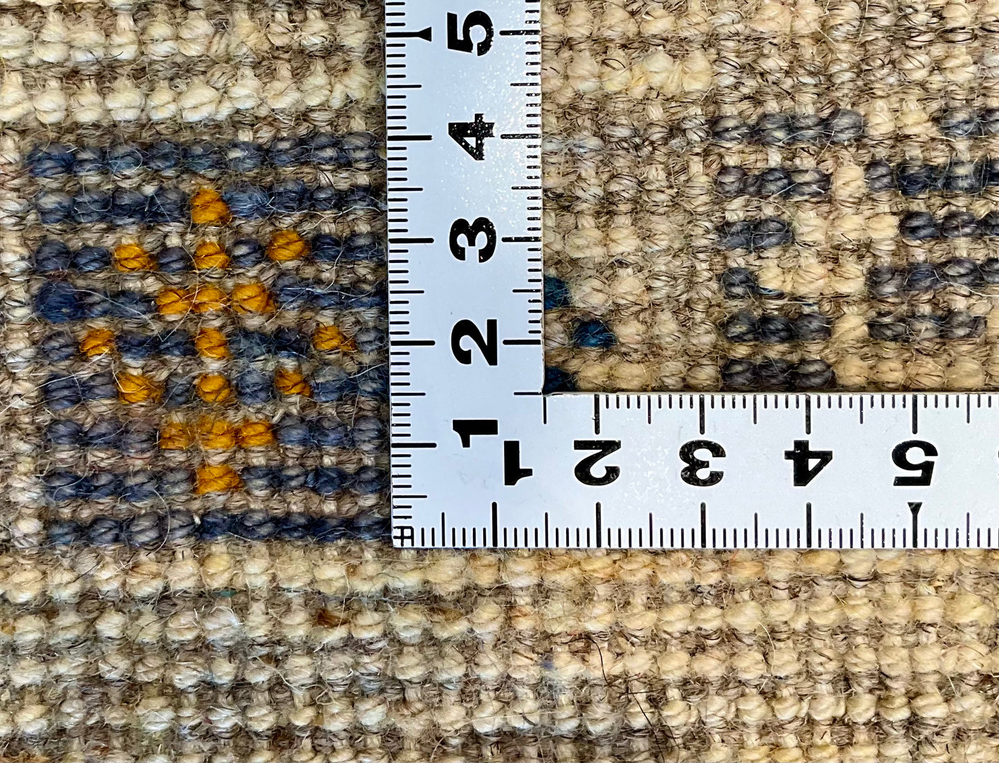 ギャッベ 43cm x 41cm AJ29832