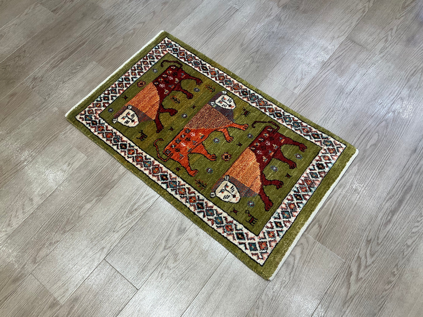 カシュクリギャッベ 93cm x 56cm RJ16086