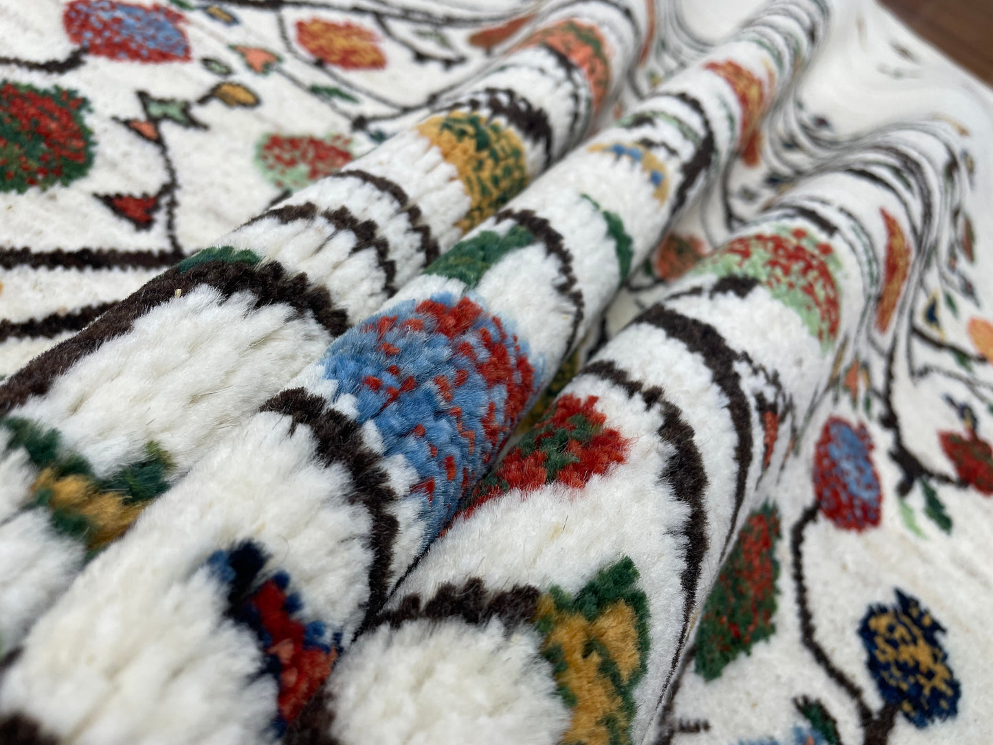 【オンライン限定】カシュクリギャッベ 132cm x 83cm RJ13312