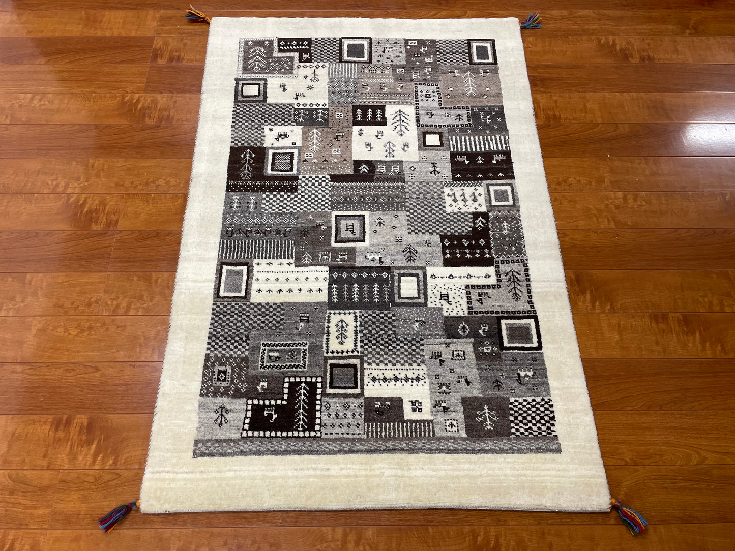 【オンライン限定】カシュクリギャッベ 125cm x 85cm RJ12460