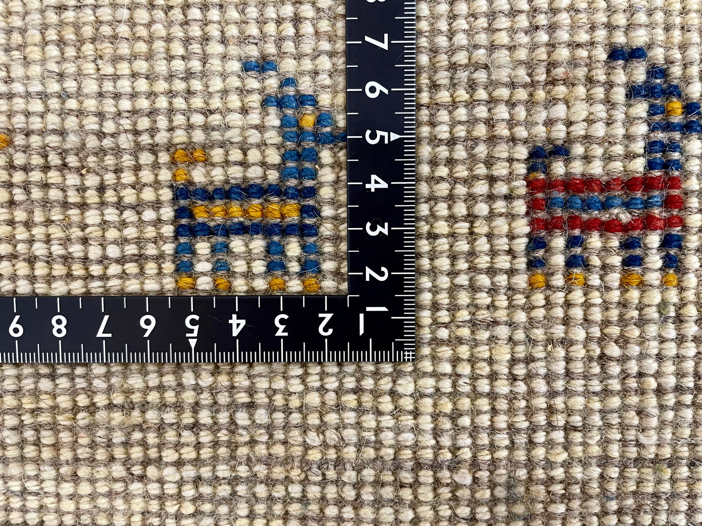 ギャッベ 88cm x 60cm RJ480