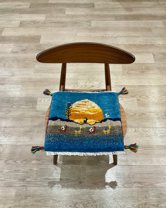 ギャッベ 43cm x 41cm Z779