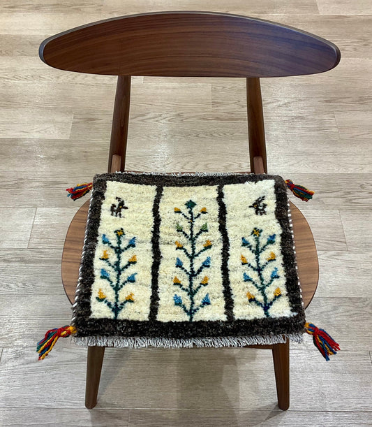 ギャッベ 40cm x 39cm T2019