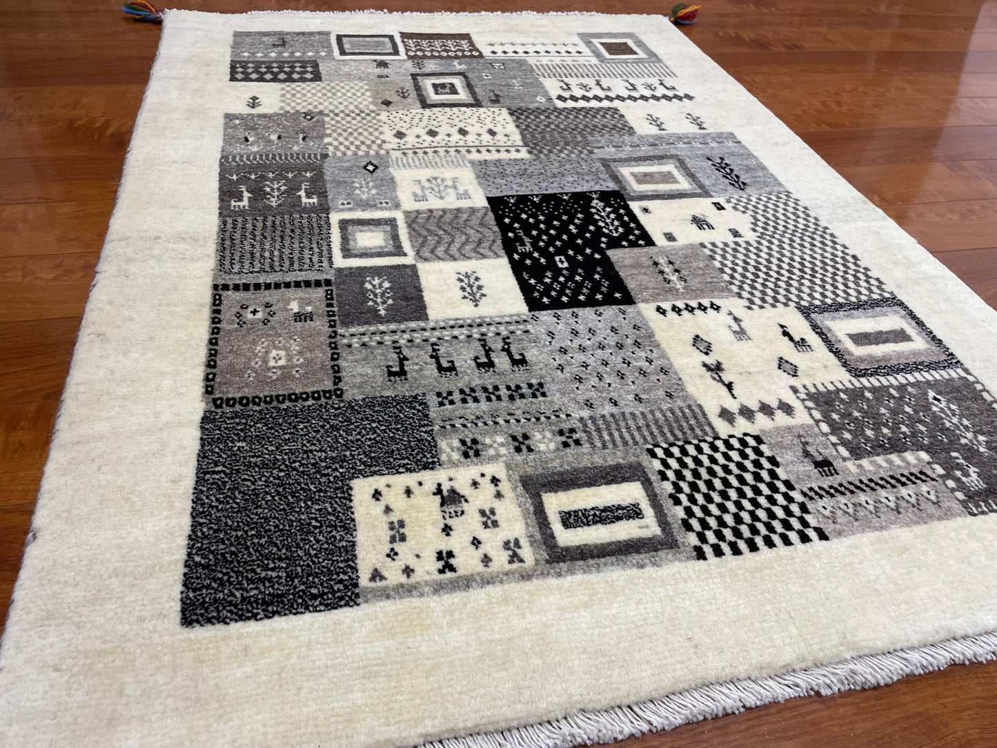 【オンライン限定】カシュクリギャッベ 118cm x 82cm RJ7848