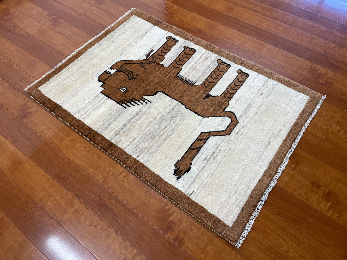 【オンライン限定】カシュクリギャッベ 118cm x 83cm RJ13553