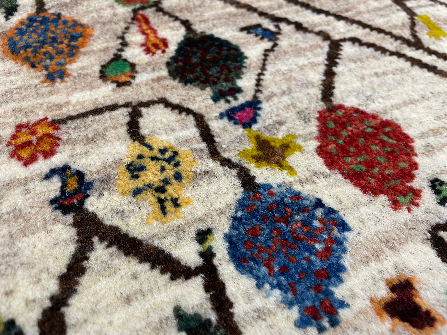 【オンライン限定】カシュクリギャッベ 134cm x 85cm RJ13672