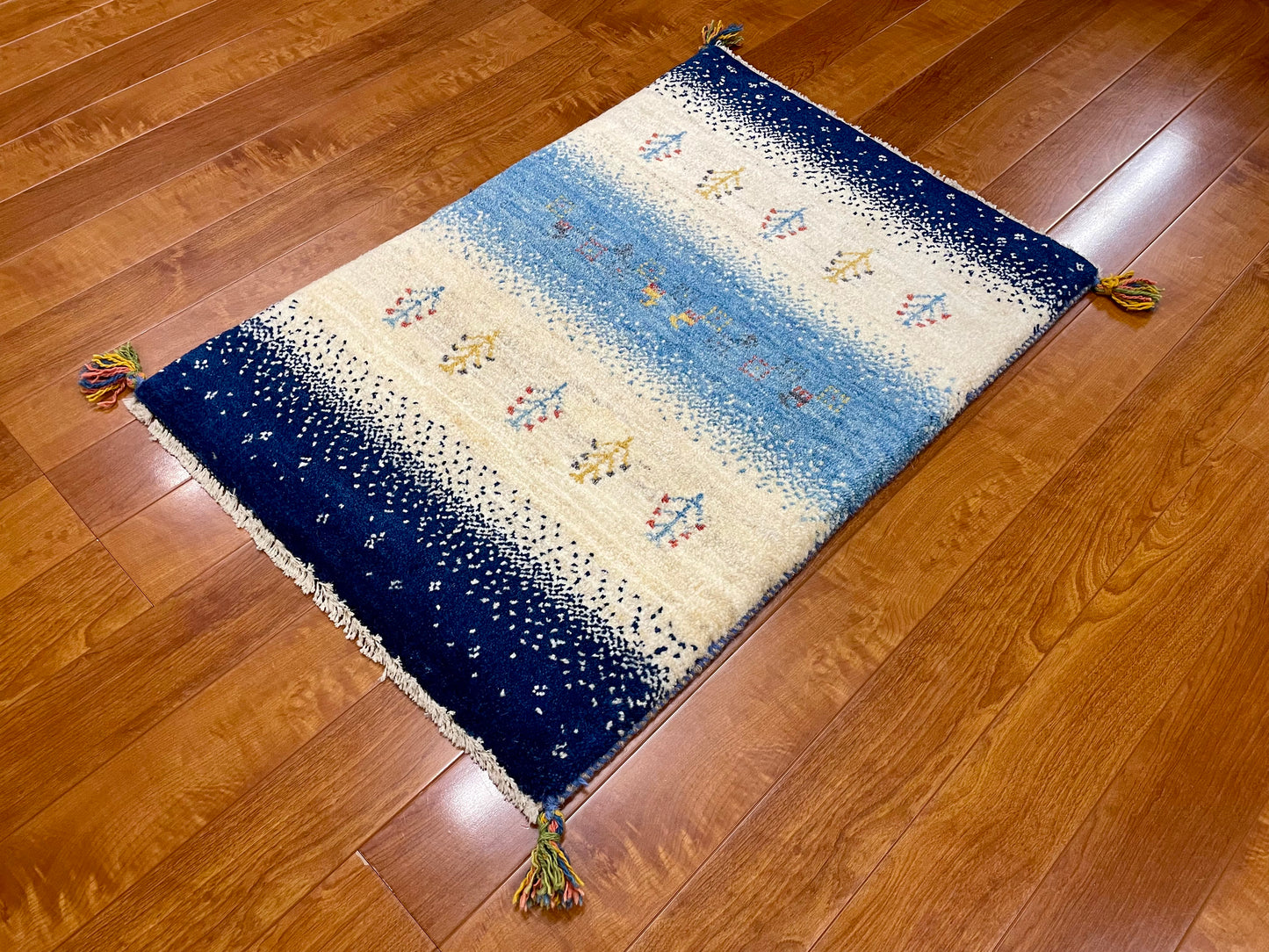 【オンライン限定】ギャッベ 92cm x 63cm RJ4301
