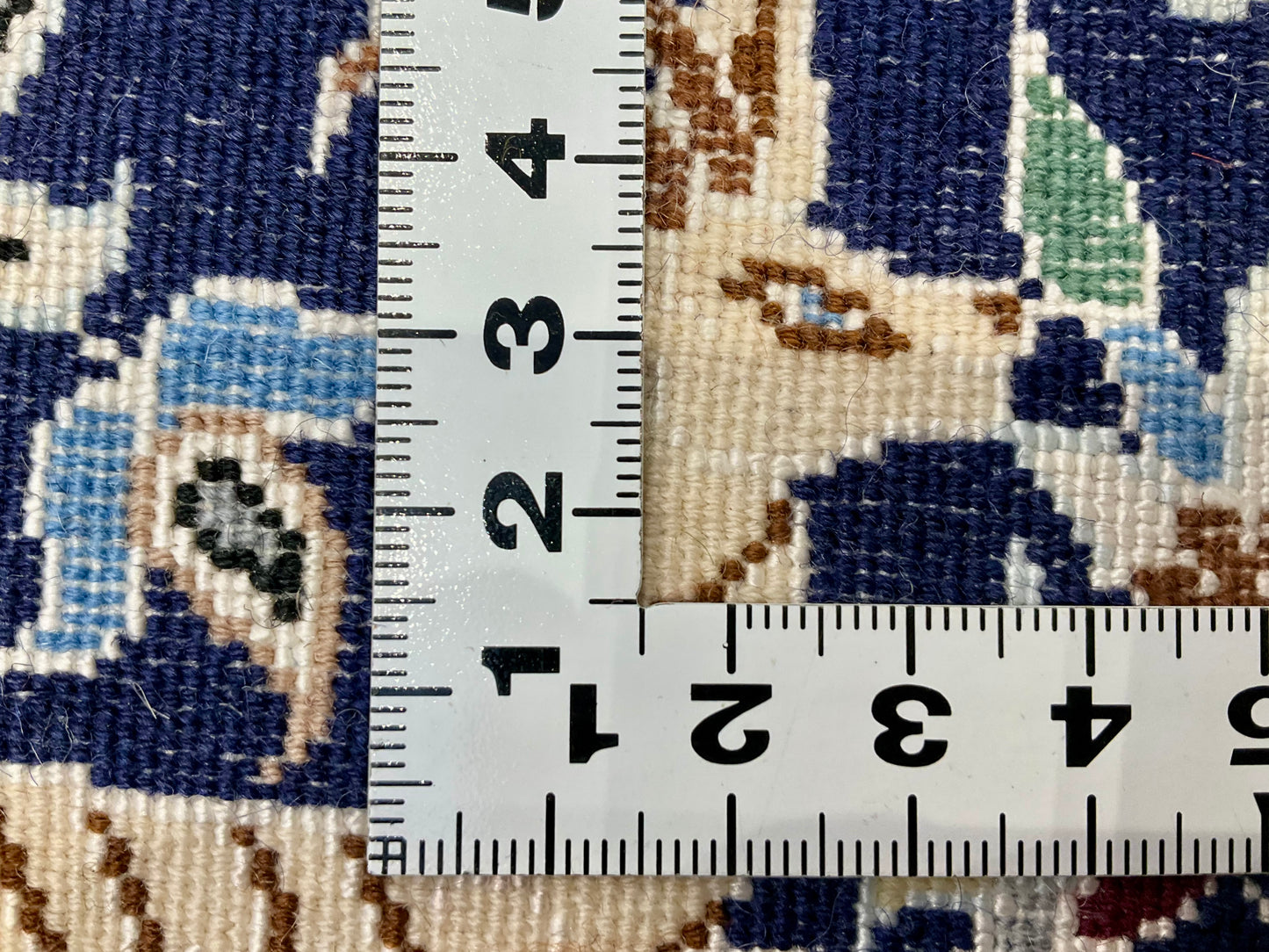 ナインシシラ ハビビアン工房 150cm x 100cm NT12097