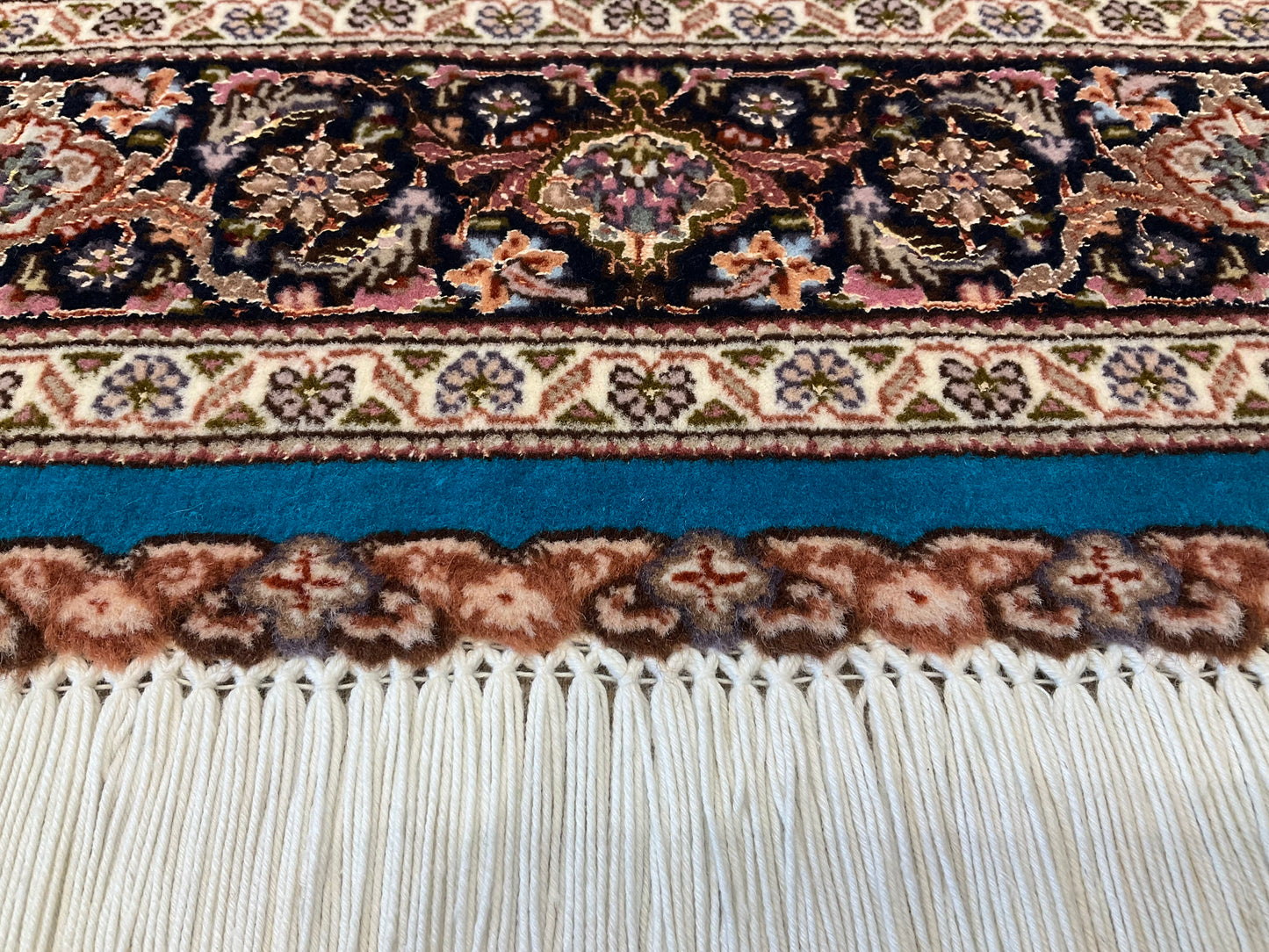 タブリーズ 150cm x 107cm PS8034