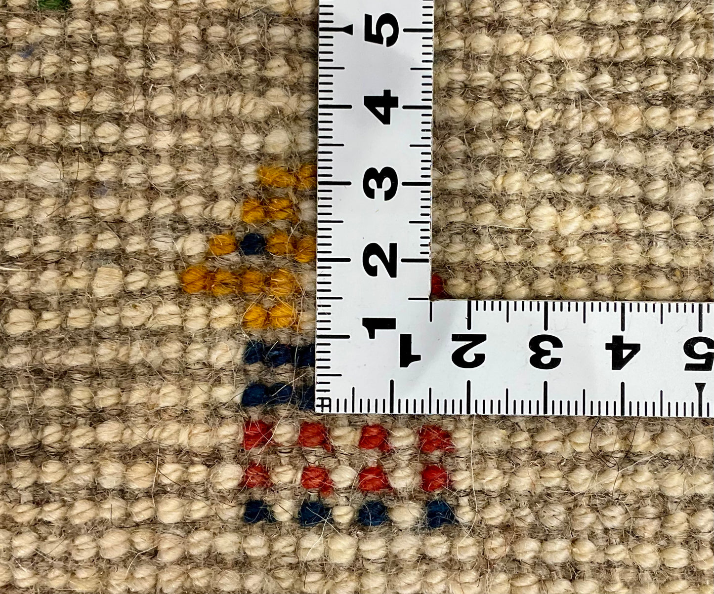 ギャッベ 41cm x 40cm Z1496