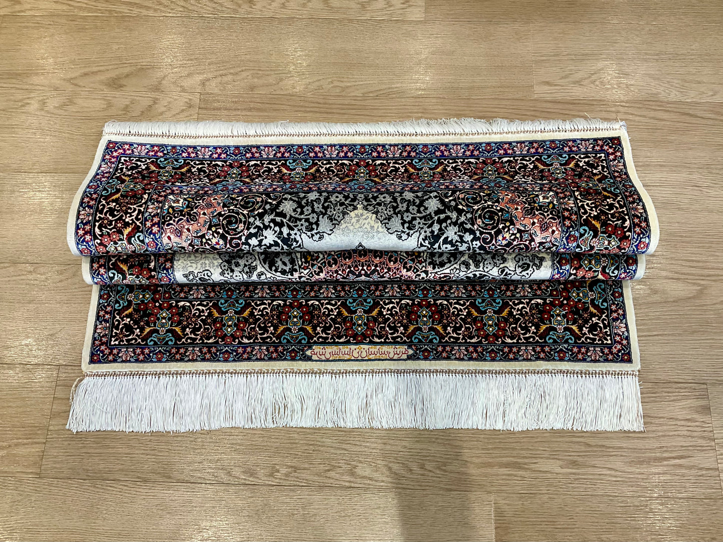 ペルシャンシルク 120cm x 80cm PS10969