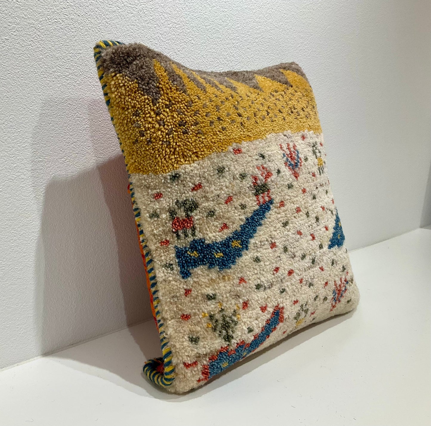 ギャッベクッション 40cm x 40cm AJ14480