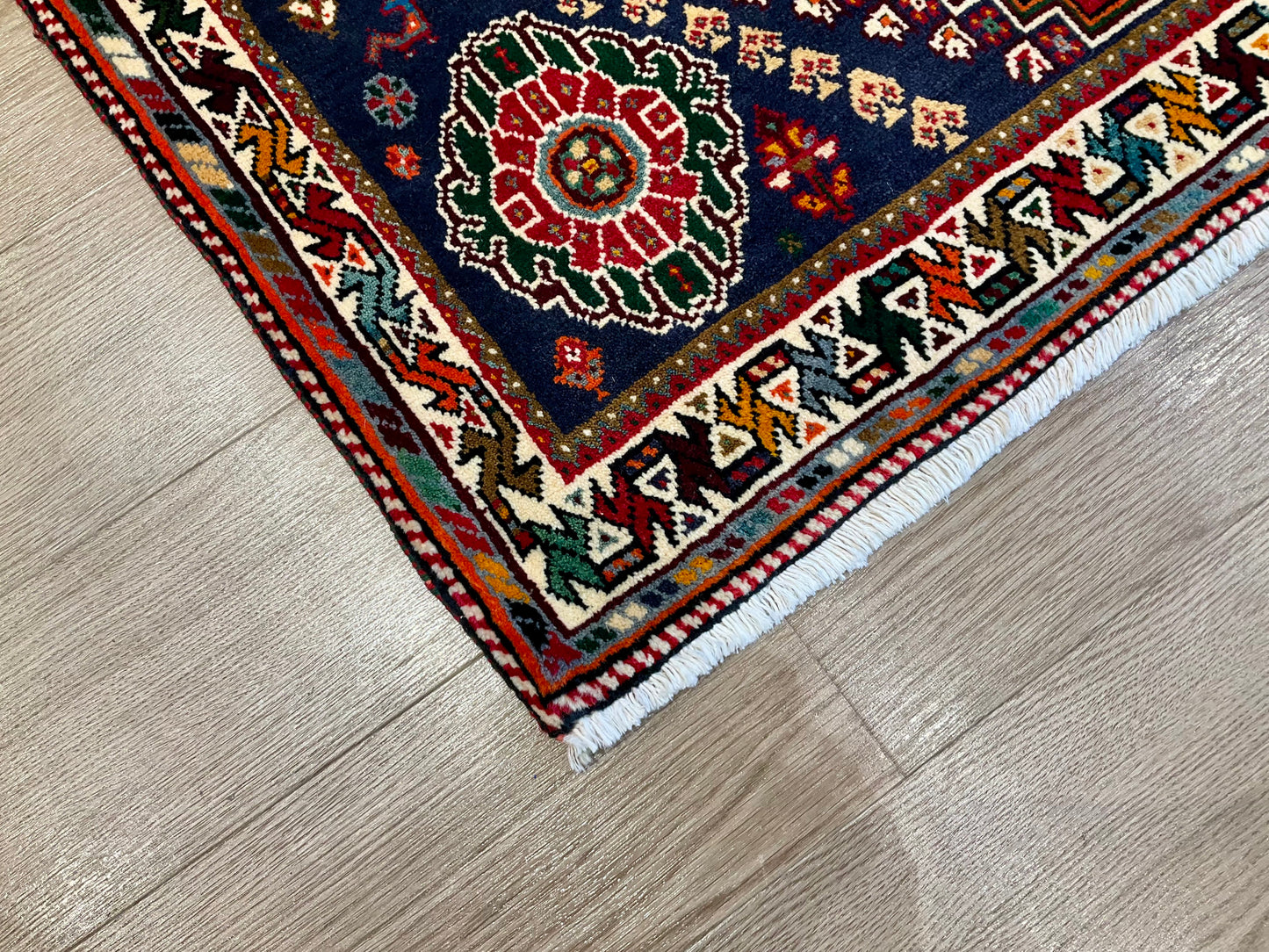 シラーズ 161cm x 89cm RJ975