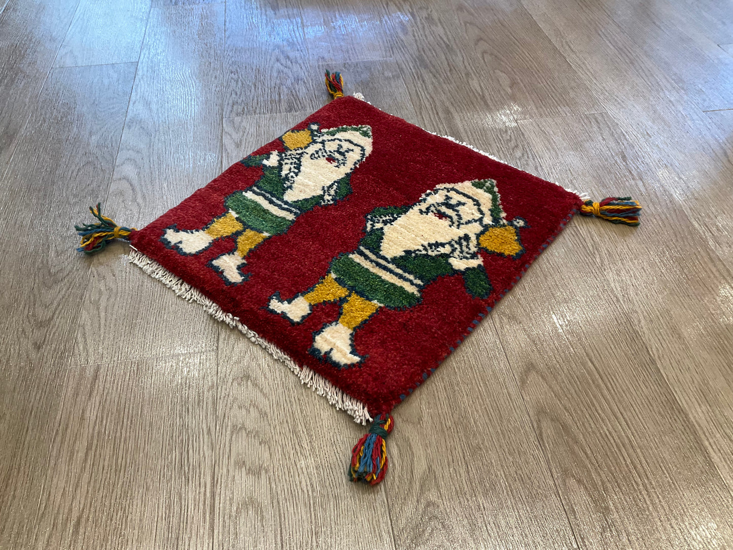 ギャッベ 43cm x 42cm T5194