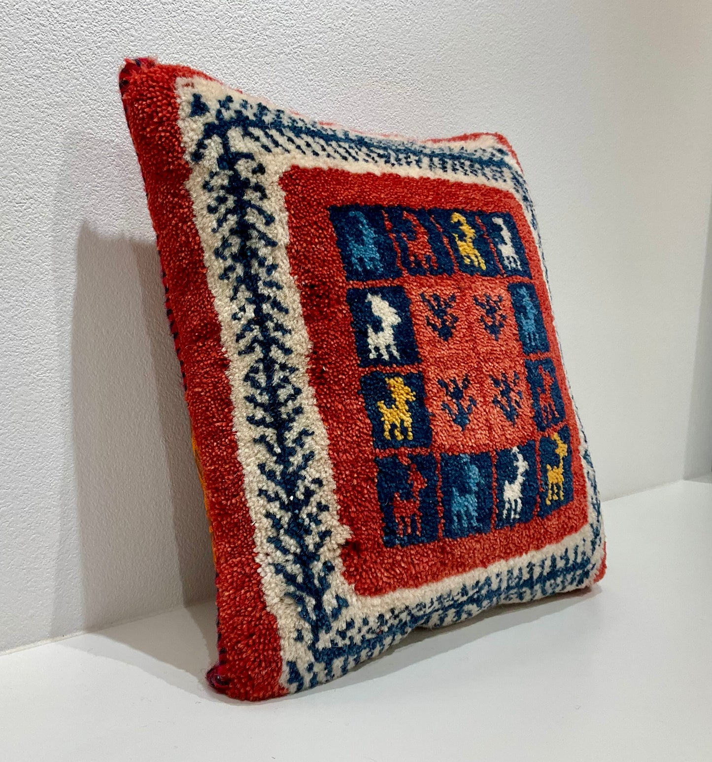ギャッベクッション 38cm x 38cm AJ14613