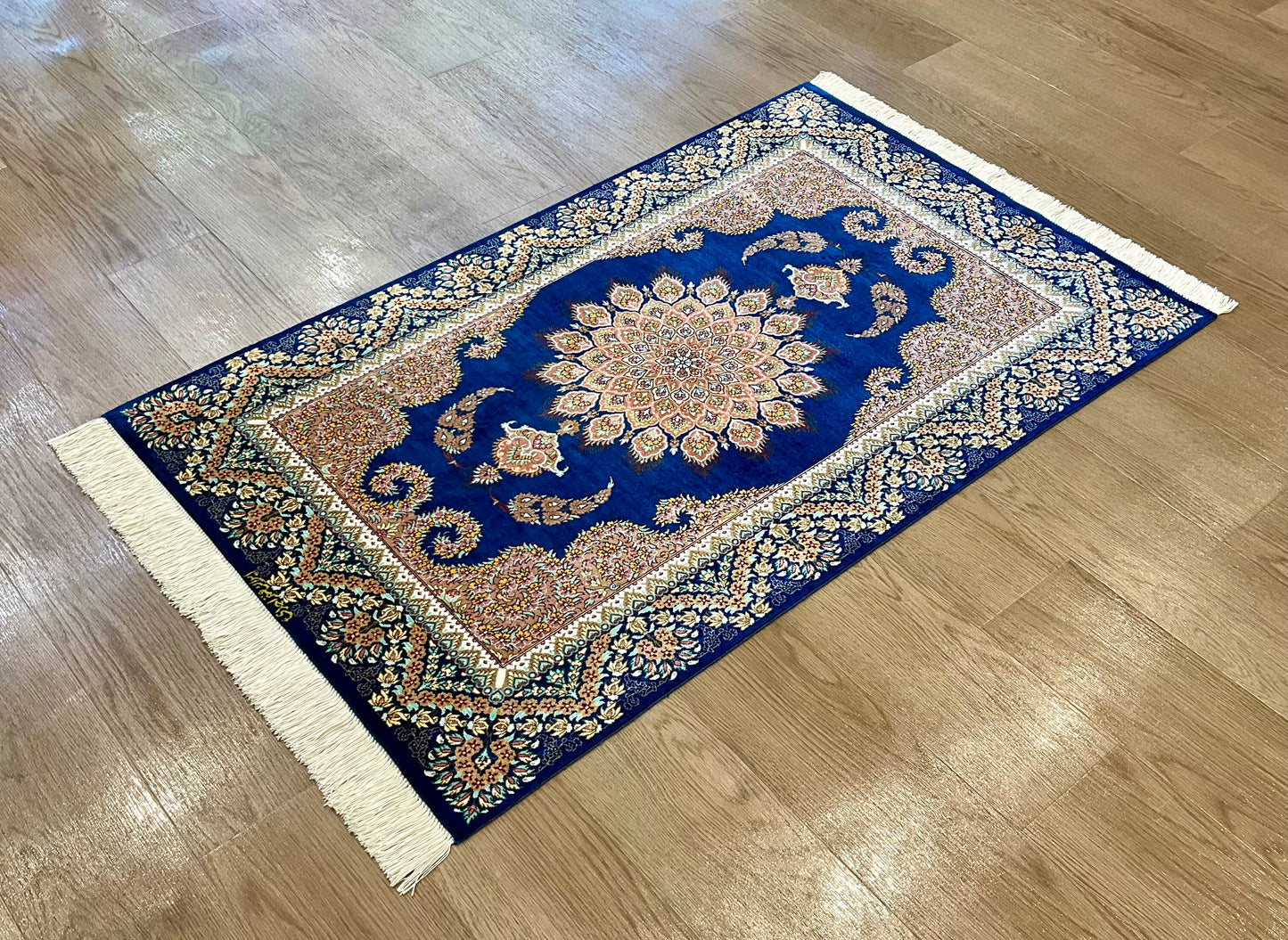 クム アフマディ工房 120cm x 75cm NT10625