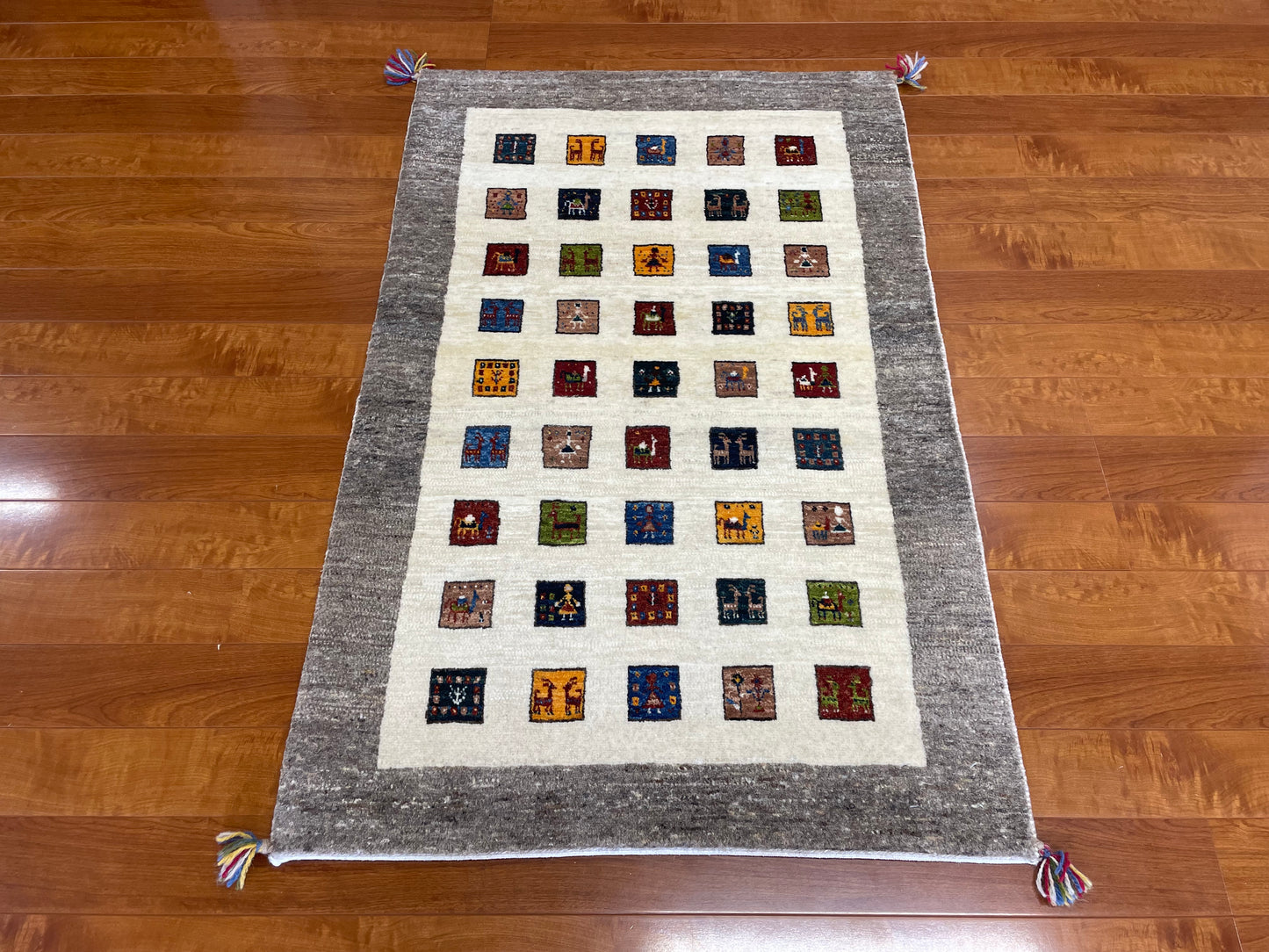 【オンライン限定】カシュクリギャッベ 130cm x 84cm RJ3039