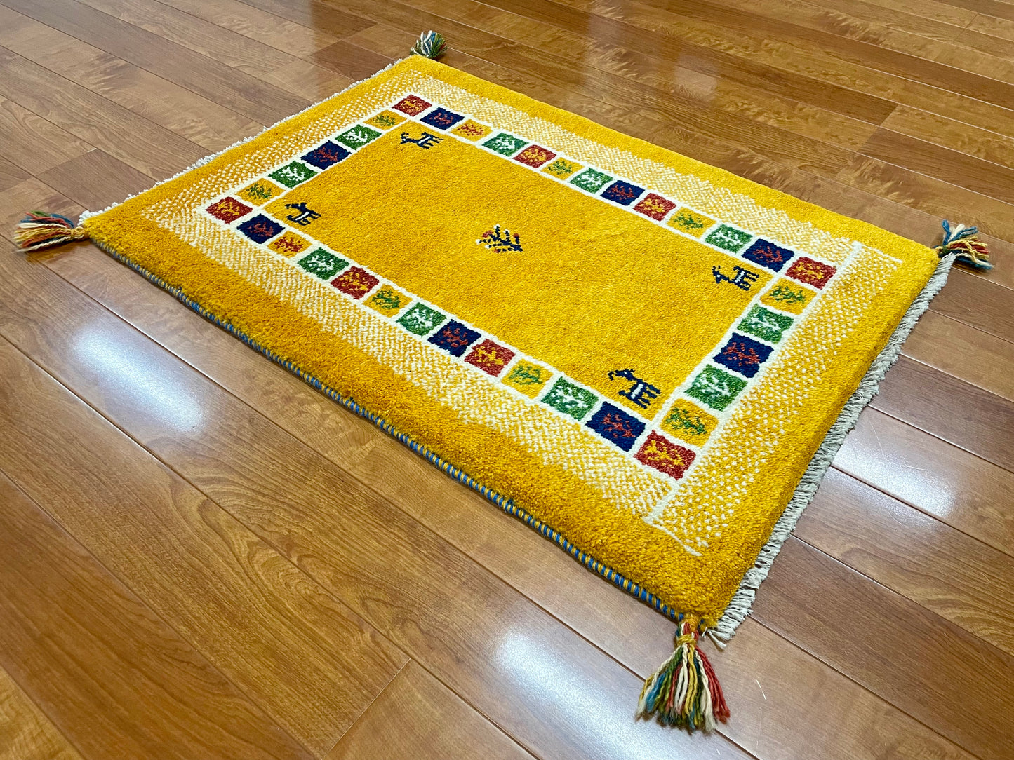 【オンライン限定】ギャッベ 92cm x 67cm RJ2640